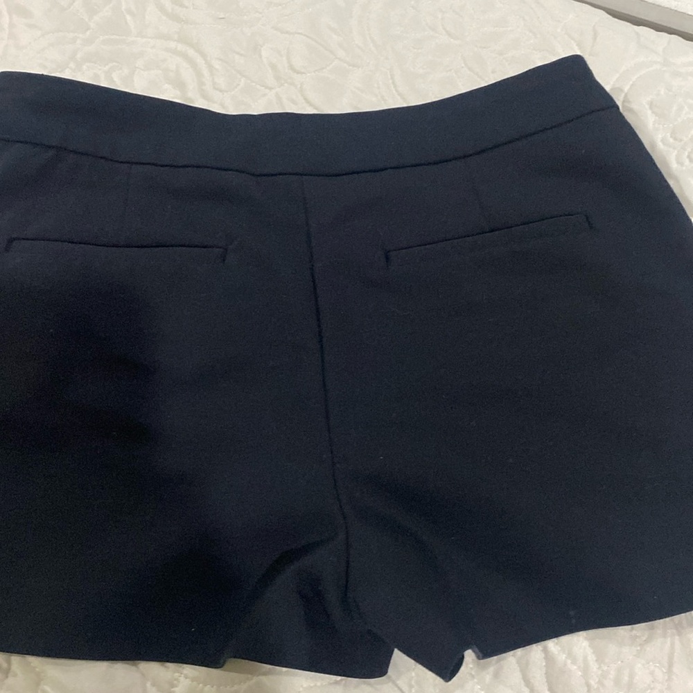 Black size 11 Candies shorts with side zipper
